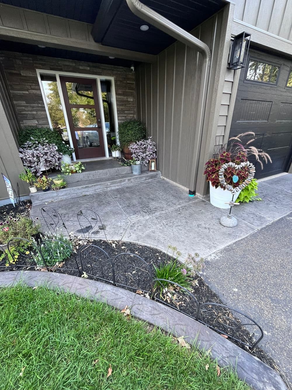 Gallery photos for Expertly Crafted Stamped Concrete for Homes in Minnesota: Image #111